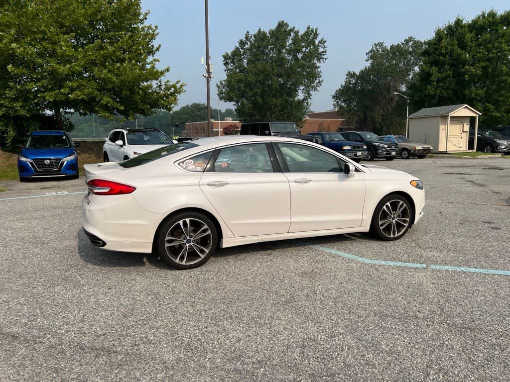 Used 2017 Ford Fusion Titanium FWD image 4