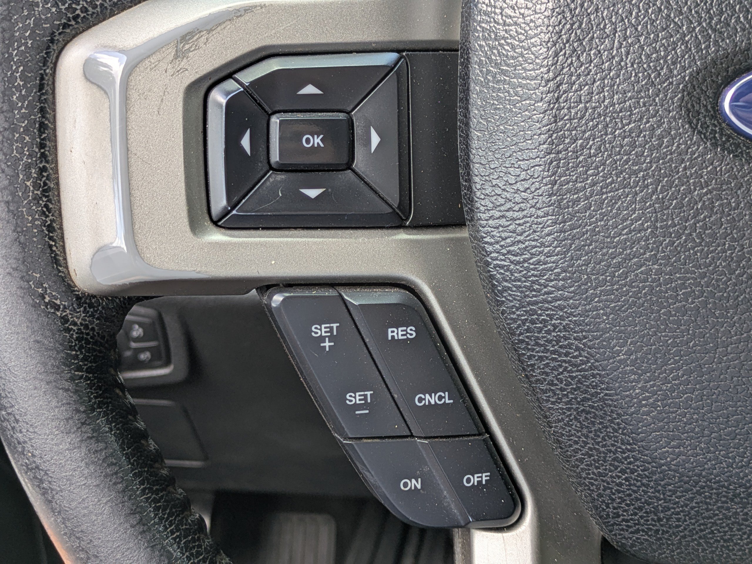 Used 2015 Ford F150 Lariat w/ Equipment Group 502A Luxury AWD/4WD image 22