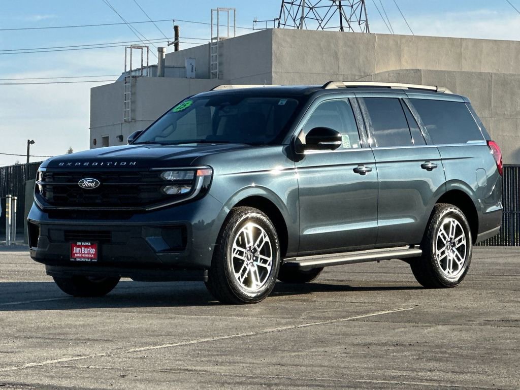 Certified 2025 Ford Expedition Active image 7