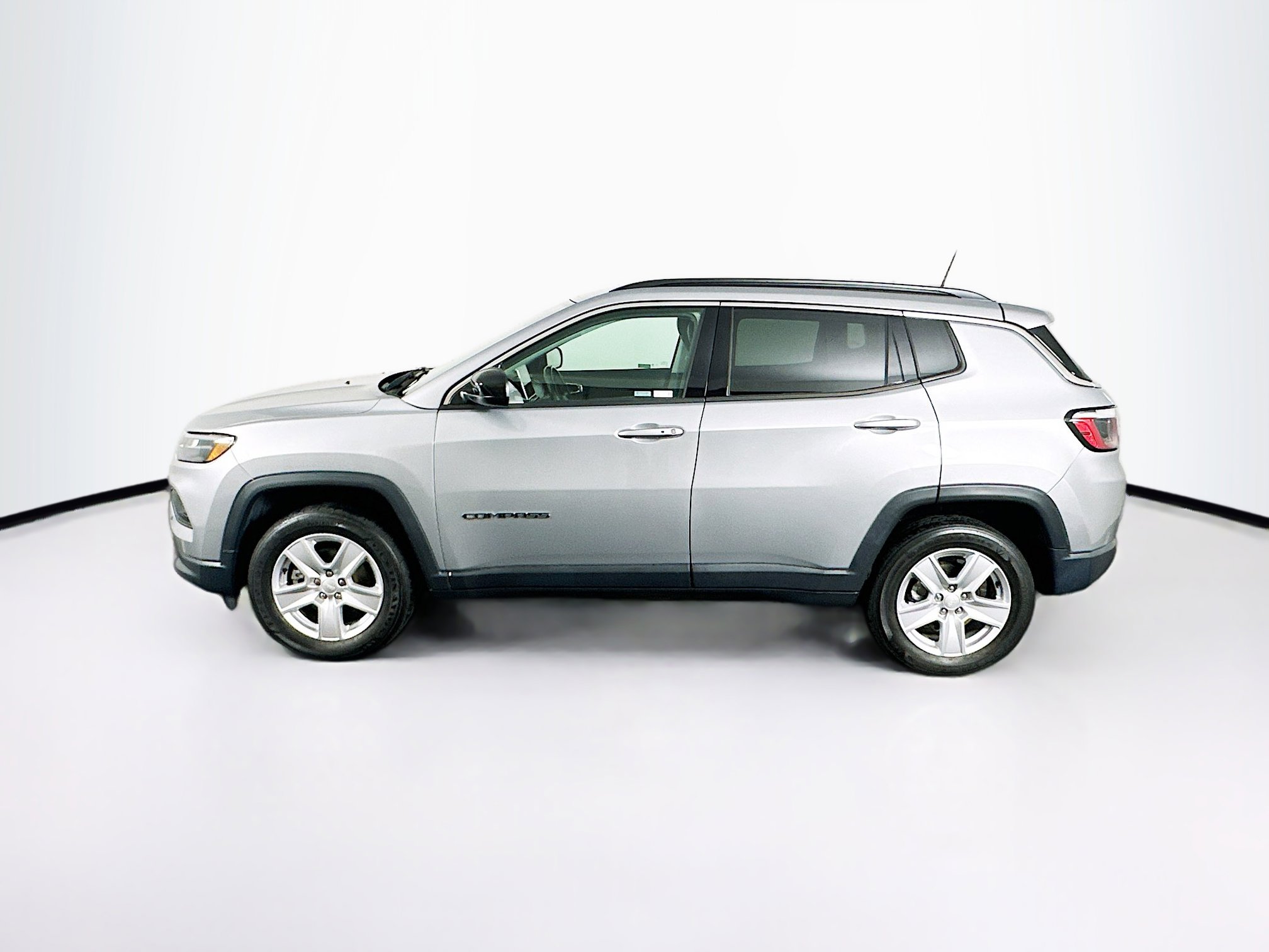 Used 2022 Jeep Compass Latitude w/ Convenience Group image 4