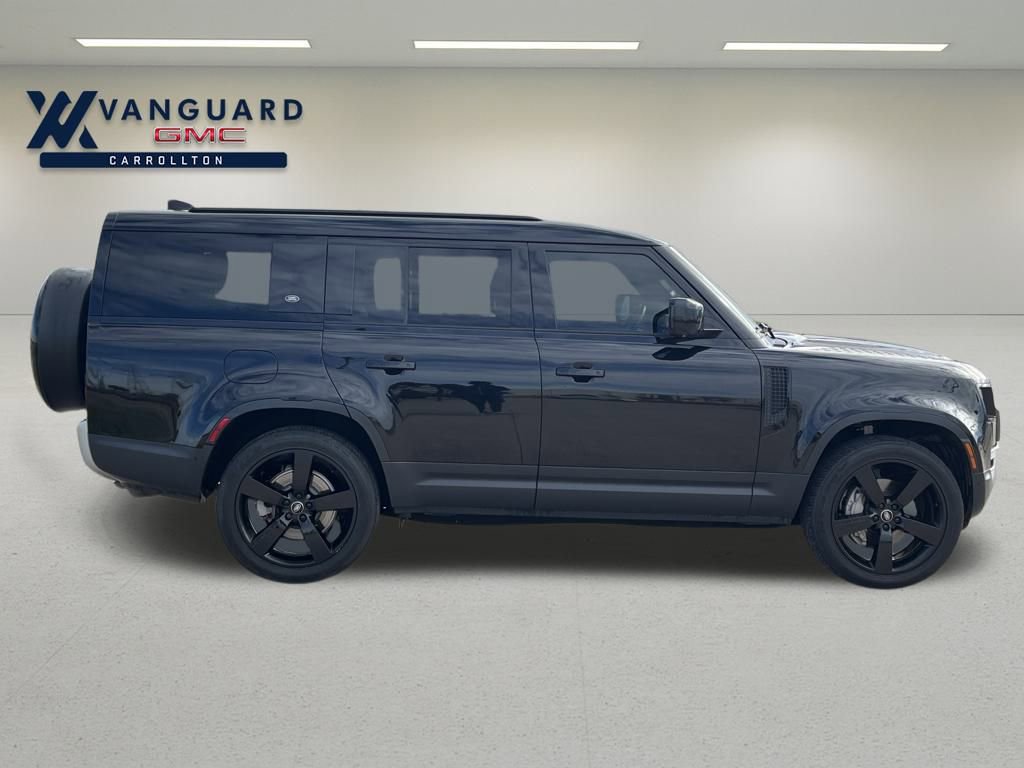 Used 2023 Land Rover Defender 130 S image 7