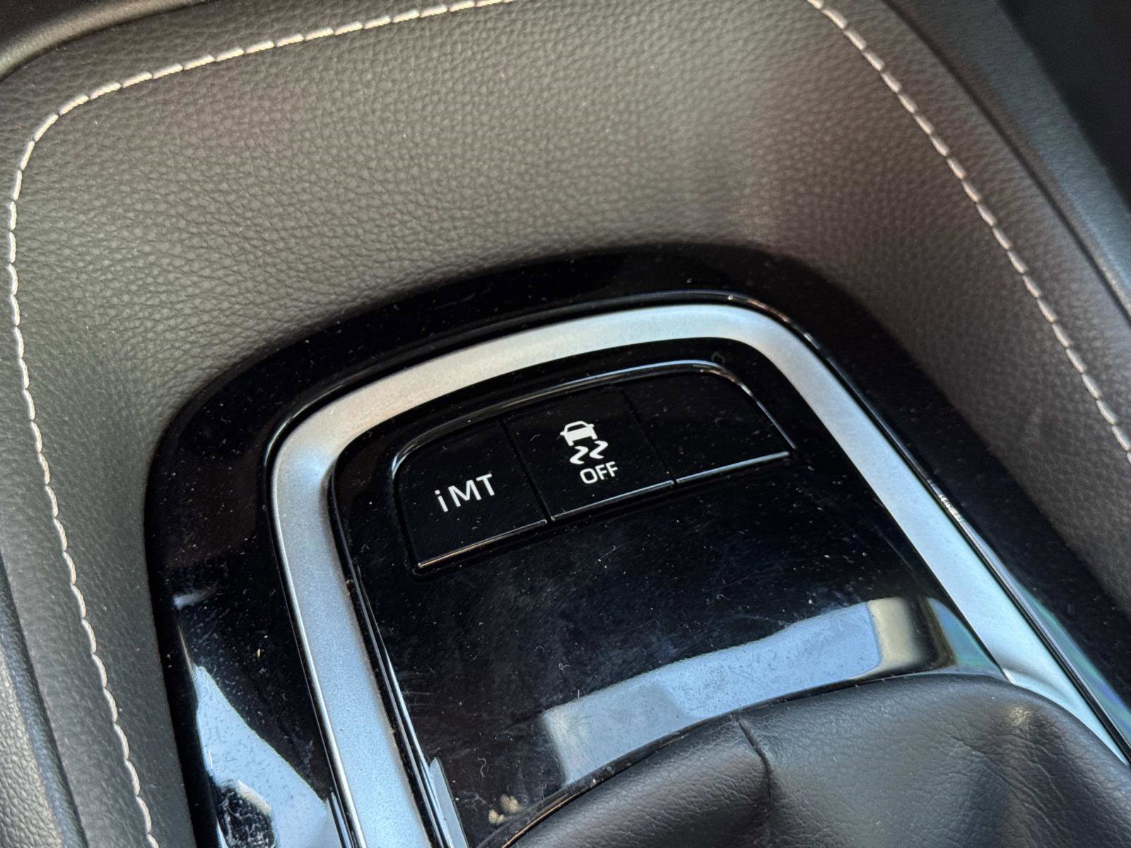 Used 2021 Toyota Corolla SE w/ Protection Package (TMS) image 24