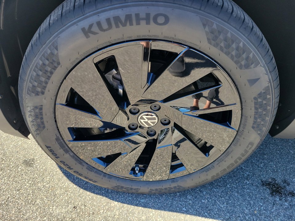 New 2026 Volkswagen Atlas SE image 25