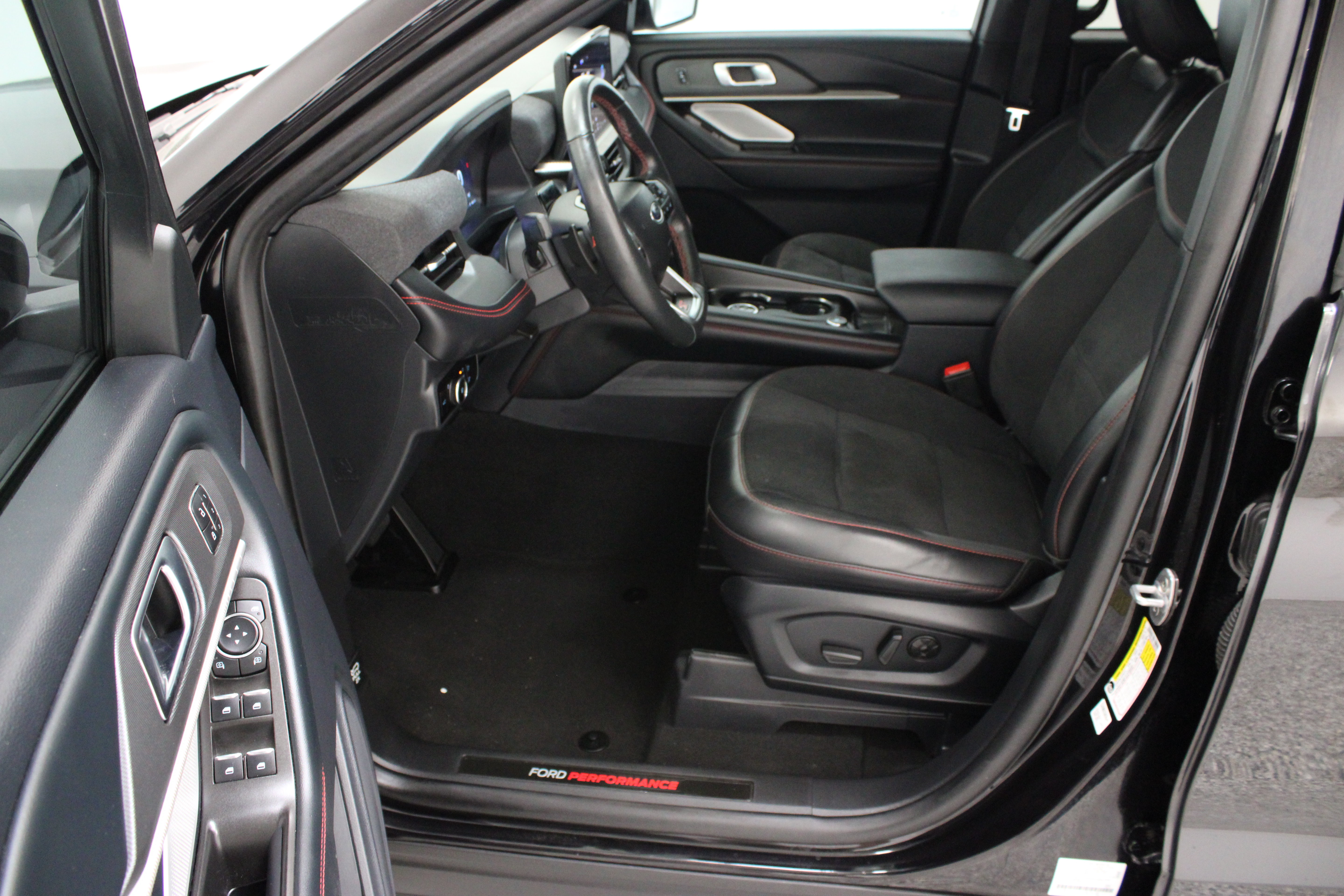 Used 2025 Ford Explorer ST w/ Sun And Sound Package AWD/4WD image 14