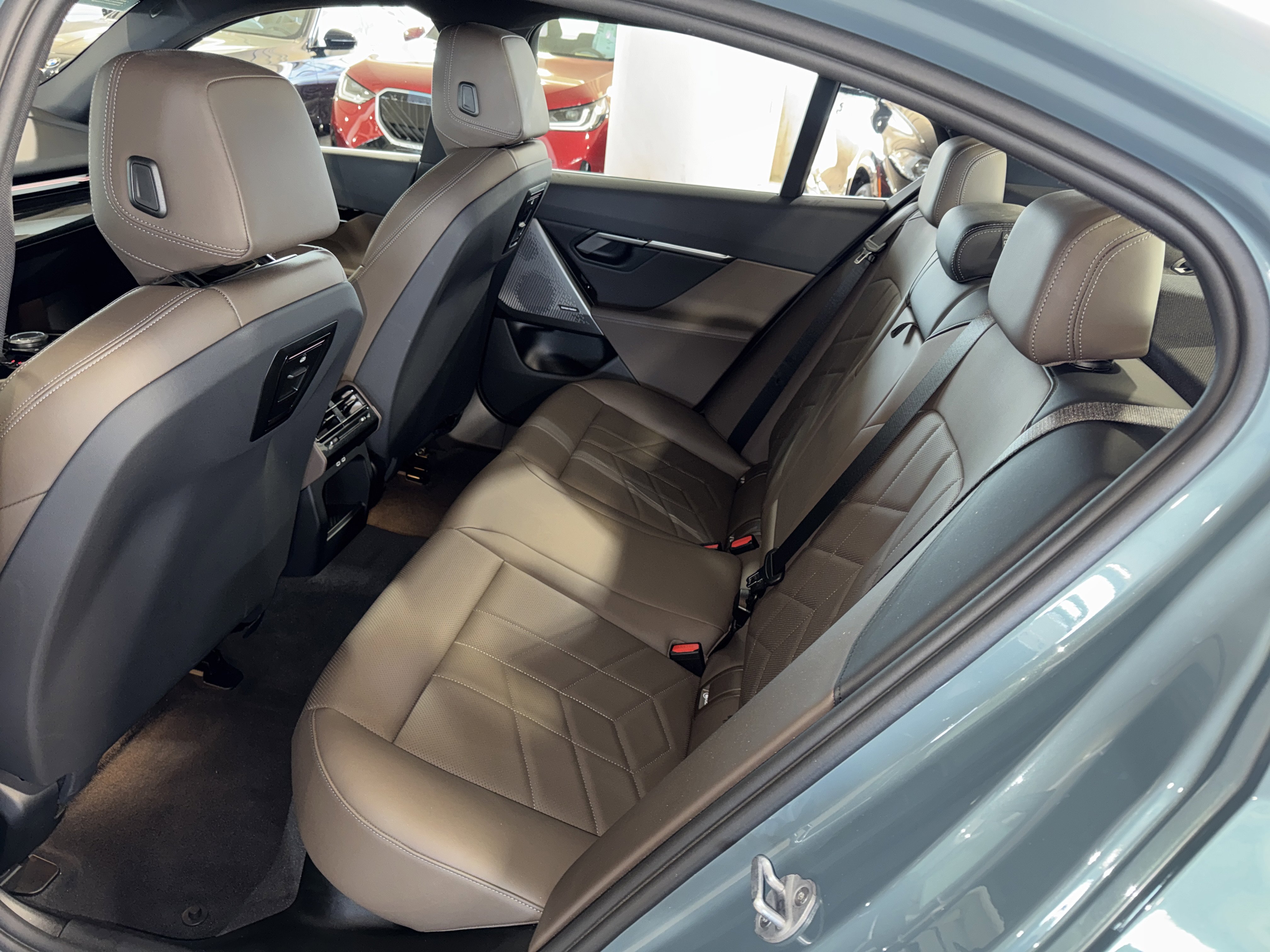 Certified 2025 BMW 530i image 15