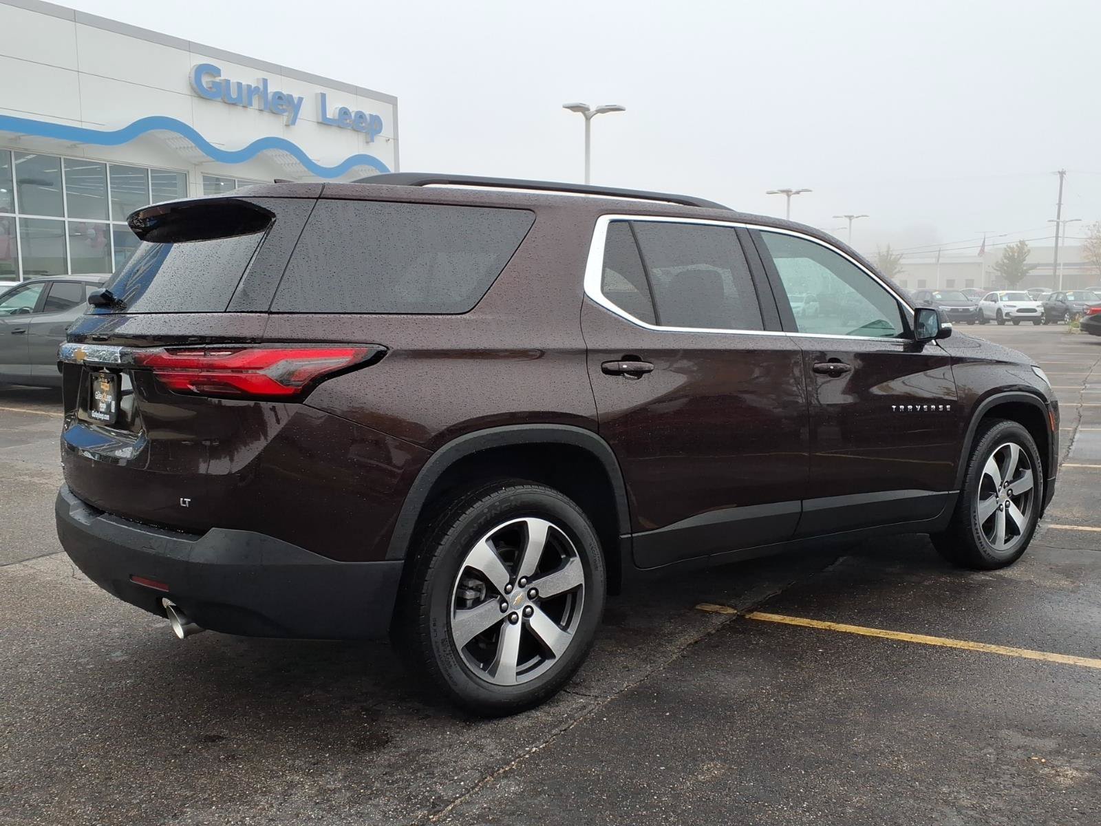 Used 2023 Chevrolet Traverse LT w/ LT Premium Package AWD/4WD image 12
