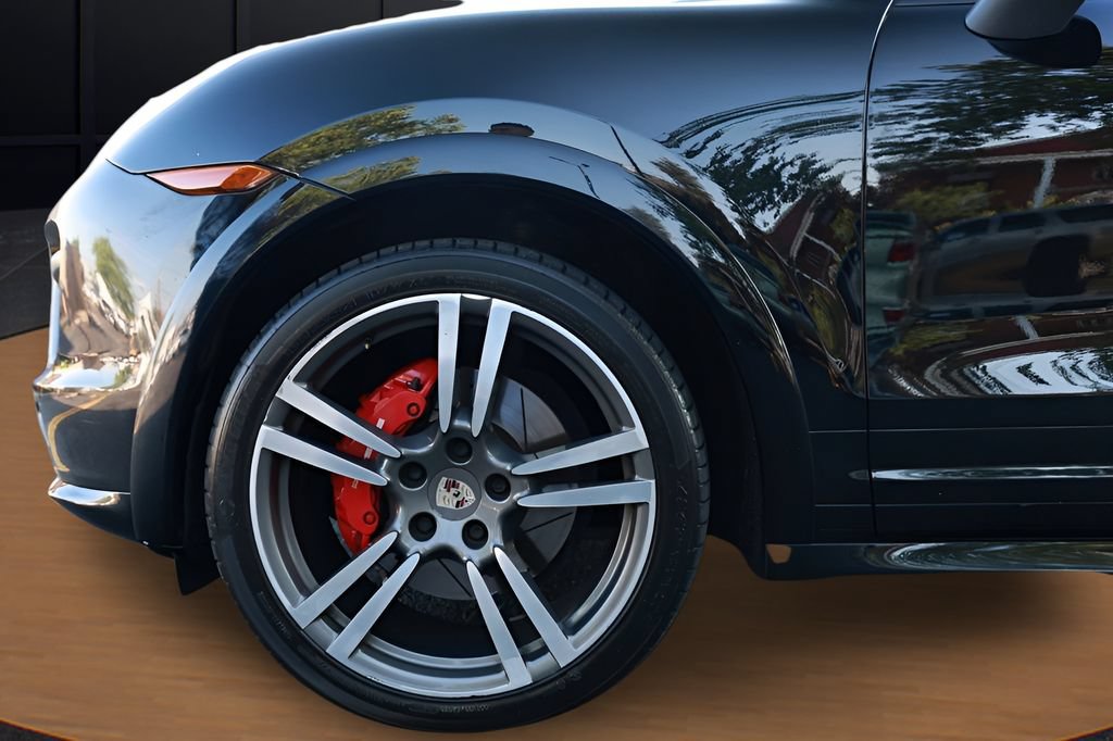 Used 2013 Porsche Cayenne GTS AWD/4WD image 6