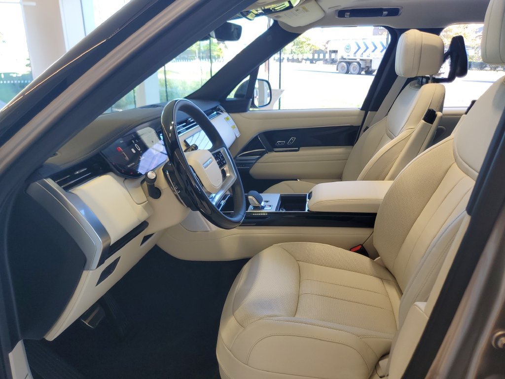 New 2026 Land Rover Range Rover SE AWD/4WD image 12