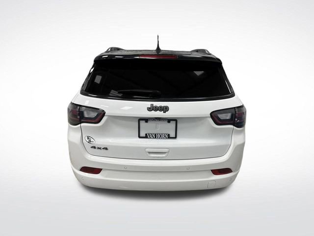 Used 2024 Jeep Compass Limited w/ High Altitude Package image 15