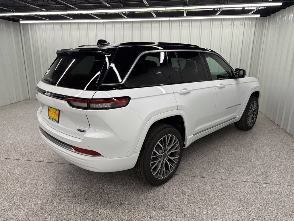 New 2026 Jeep Grand Cherokee Summit AWD/4WD image 6