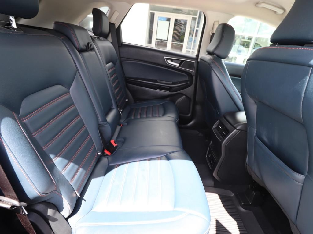 Used 2022 Ford Edge SEL w/ Sport Appearance Package AWD/4WD image 23