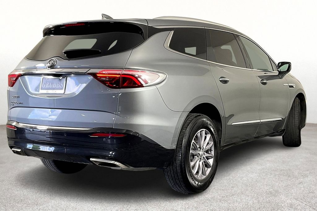 Used 2024 Buick Enclave Premium image 2