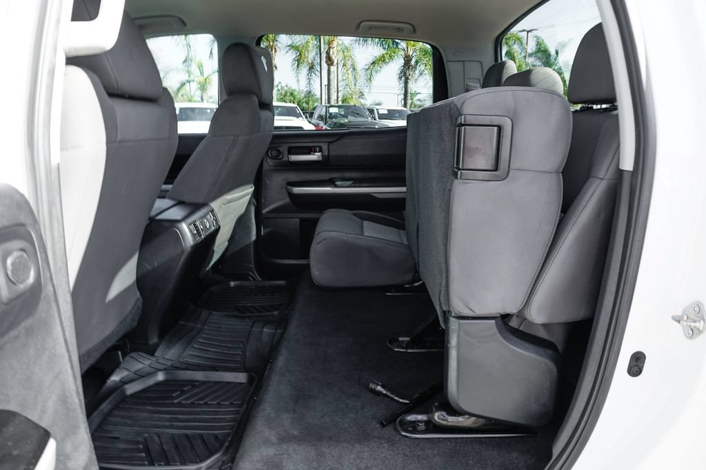 Used 2017 Toyota Tundra SR5 w/ SR5 Upgrade Package RWD image 32