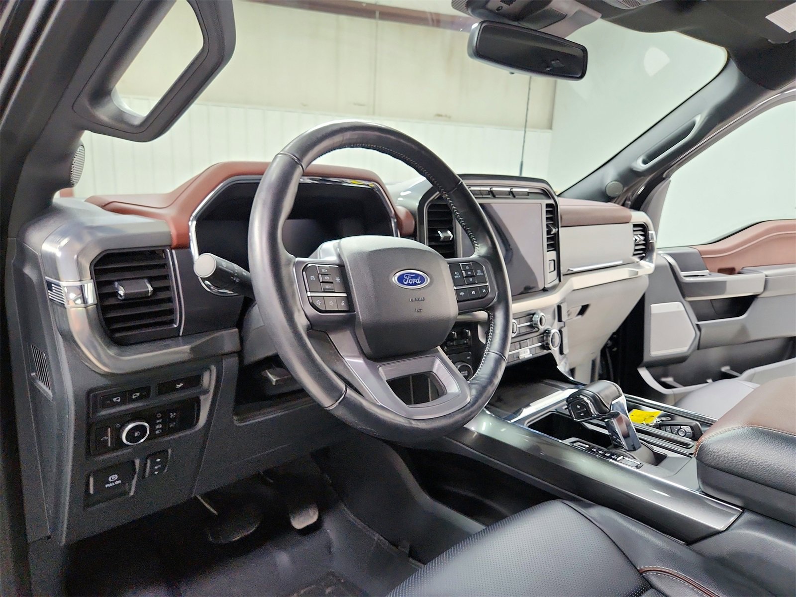Used 2023 Ford F150 Lariat image 16