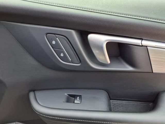 Used 2025 Buick Enclave Preferred AWD/4WD image 96