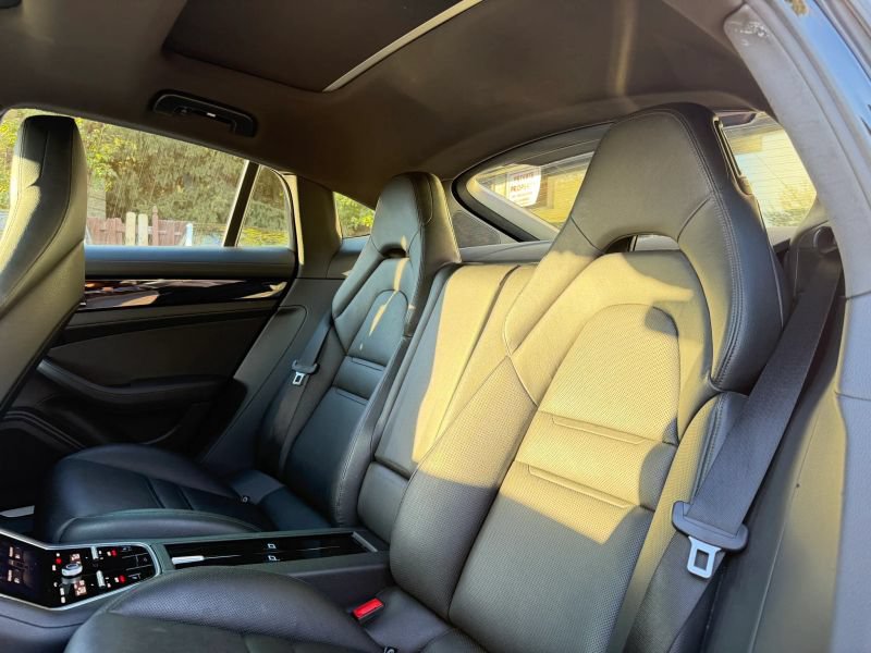 Used 2018 Porsche Panamera 4 AWD/4WD image 17