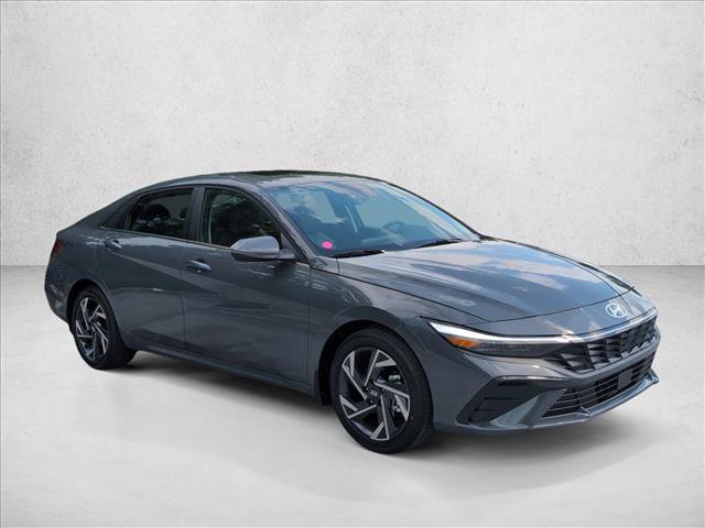 New 2026 Hyundai Elantra Limited FWD image 3