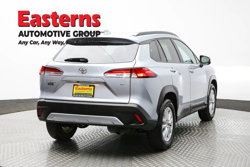 Used 2024 Toyota Corolla Cross LE image 5