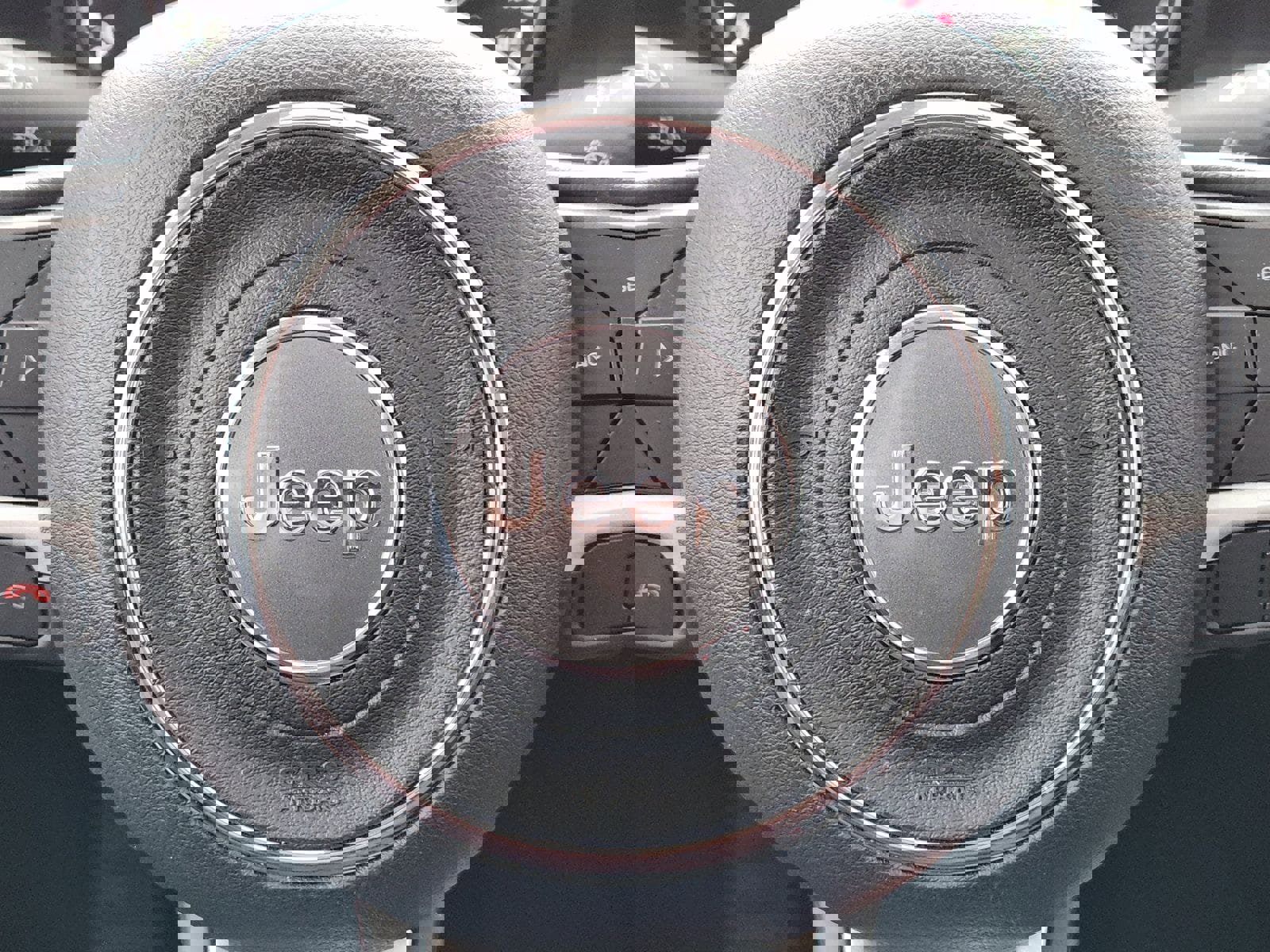 Used 2023 Jeep Renegade Latitude w/ Sun/Sound Group AWD/4WD image 39