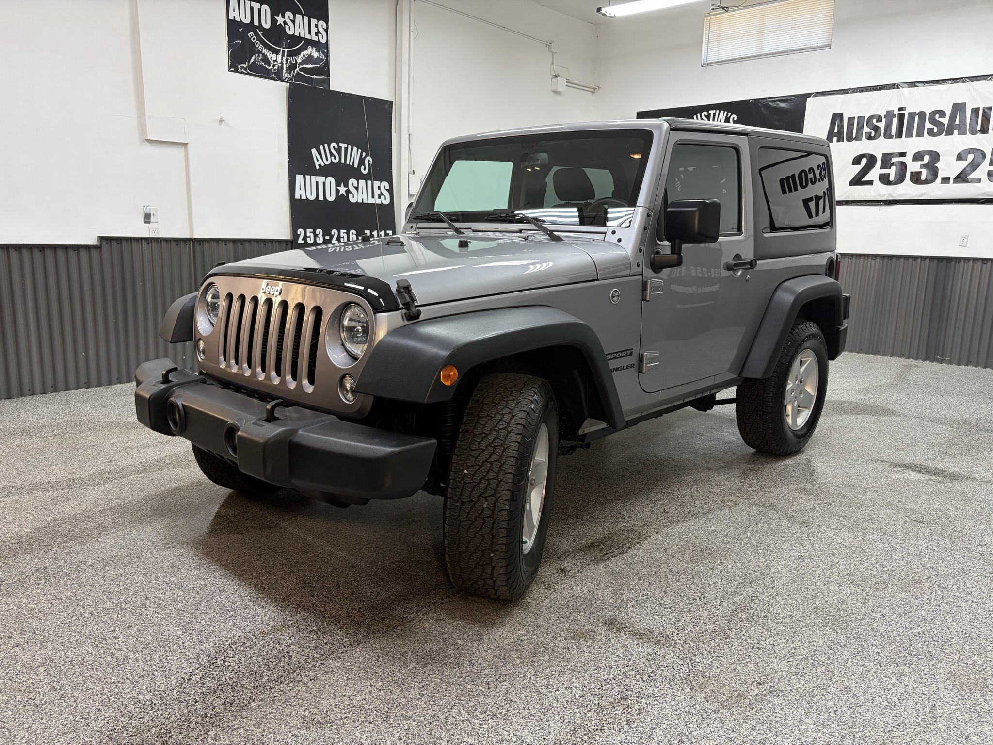 Used 2017 Jeep Wrangler Sport w/ Quick Order Package 24S AWD/4WD image 6