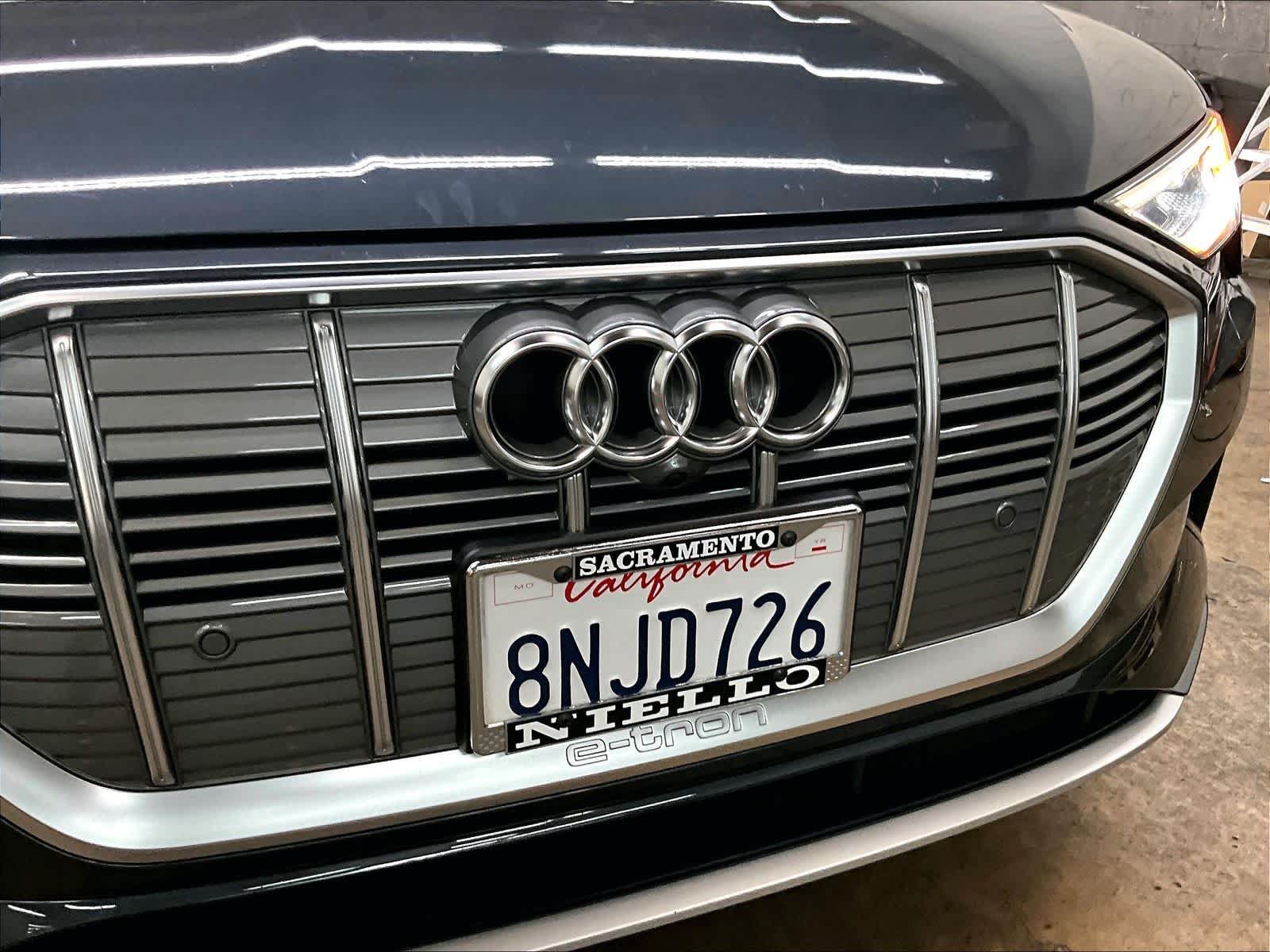 Used 2019 Audi e-tron Prestige w/ Prestige Package AWD/4WD image 34