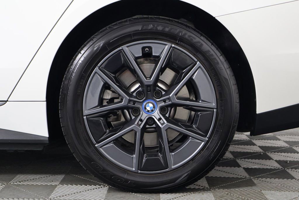 Used 2023 BMW i4 eDrive35 image 16