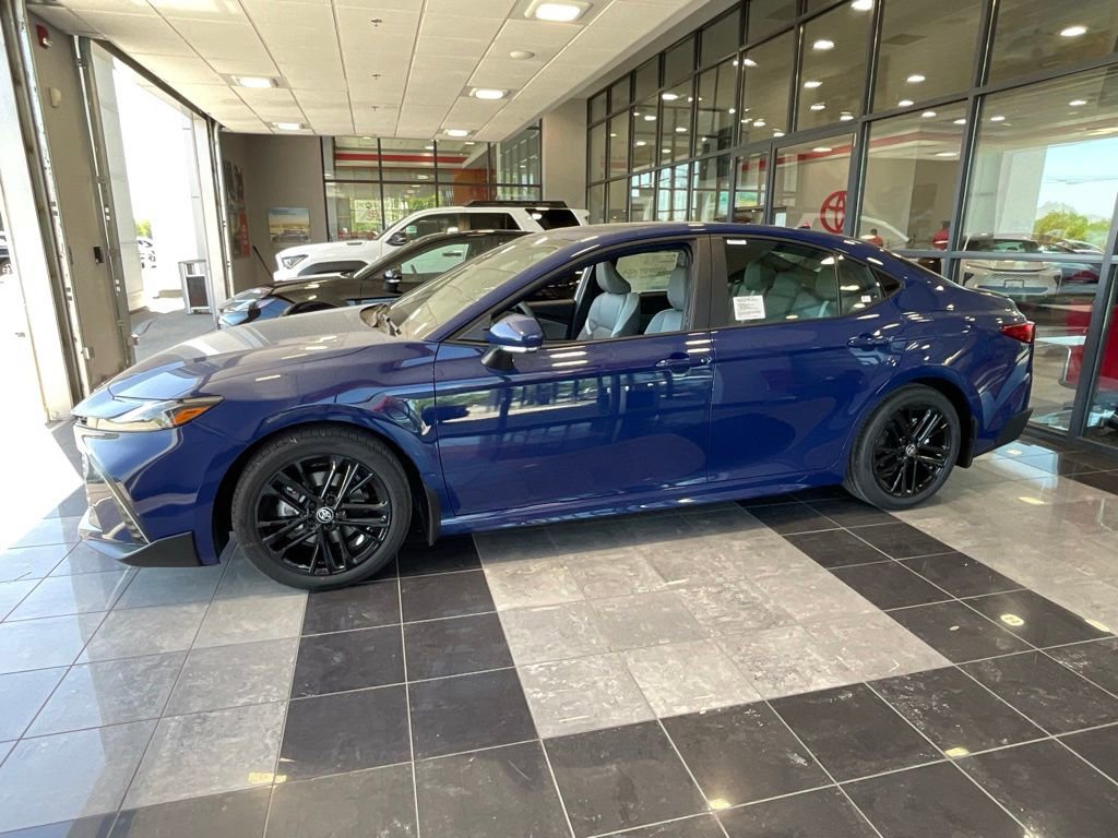 New 2026 Toyota Camry SE FWD image 3