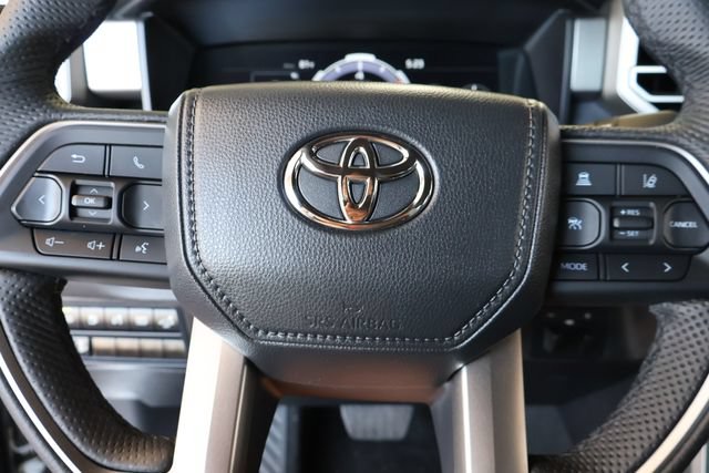 Used 2025 Toyota Tundra Limited AWD/4WD image 21