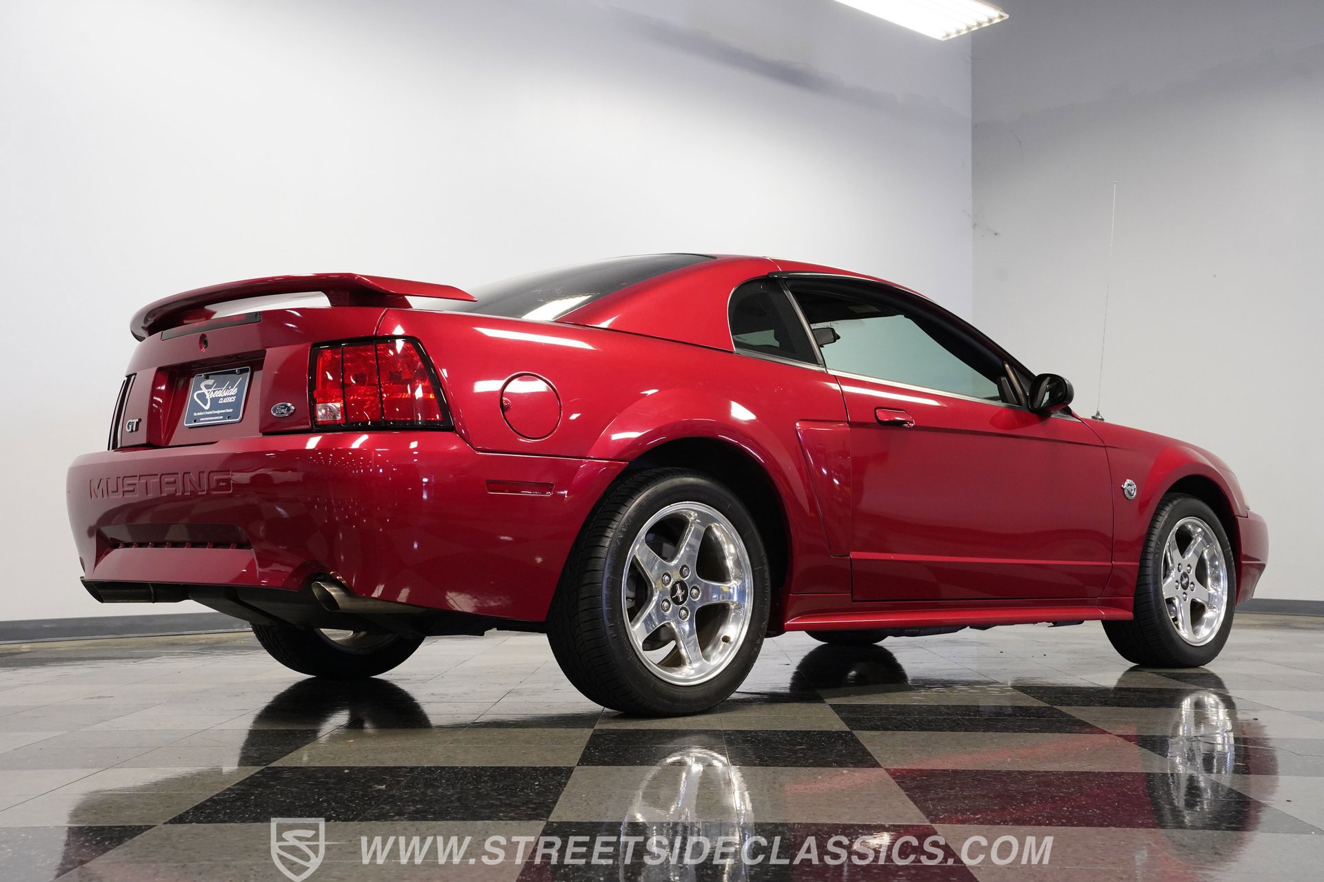 Used 2004 Ford Mustang GT RWD image 28