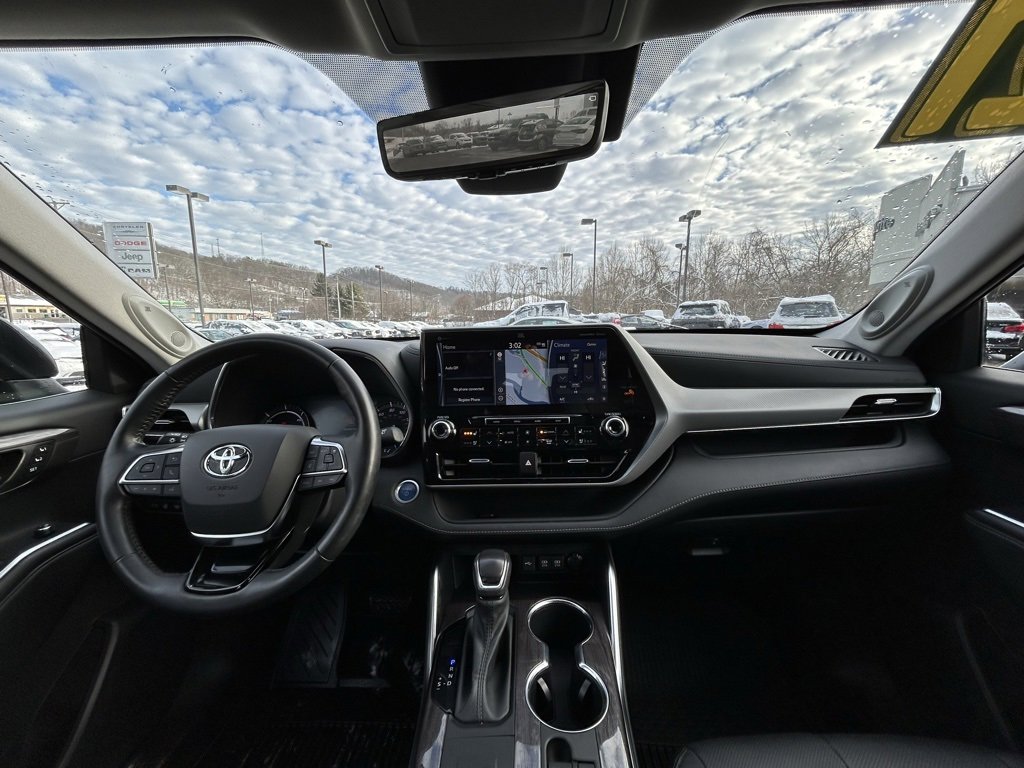 Used 2021 Toyota Highlander Platinum image 5