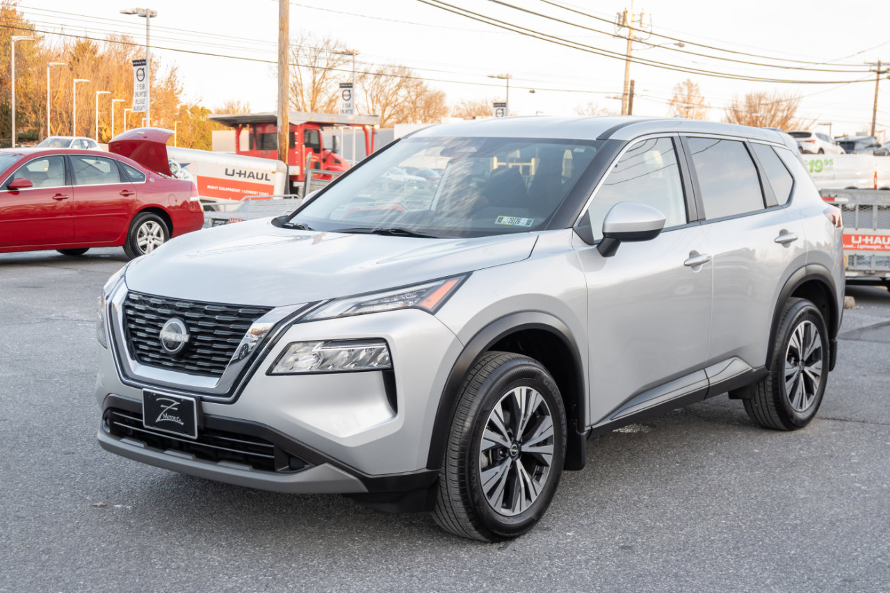 Used 2023 Nissan Rogue SV image 7