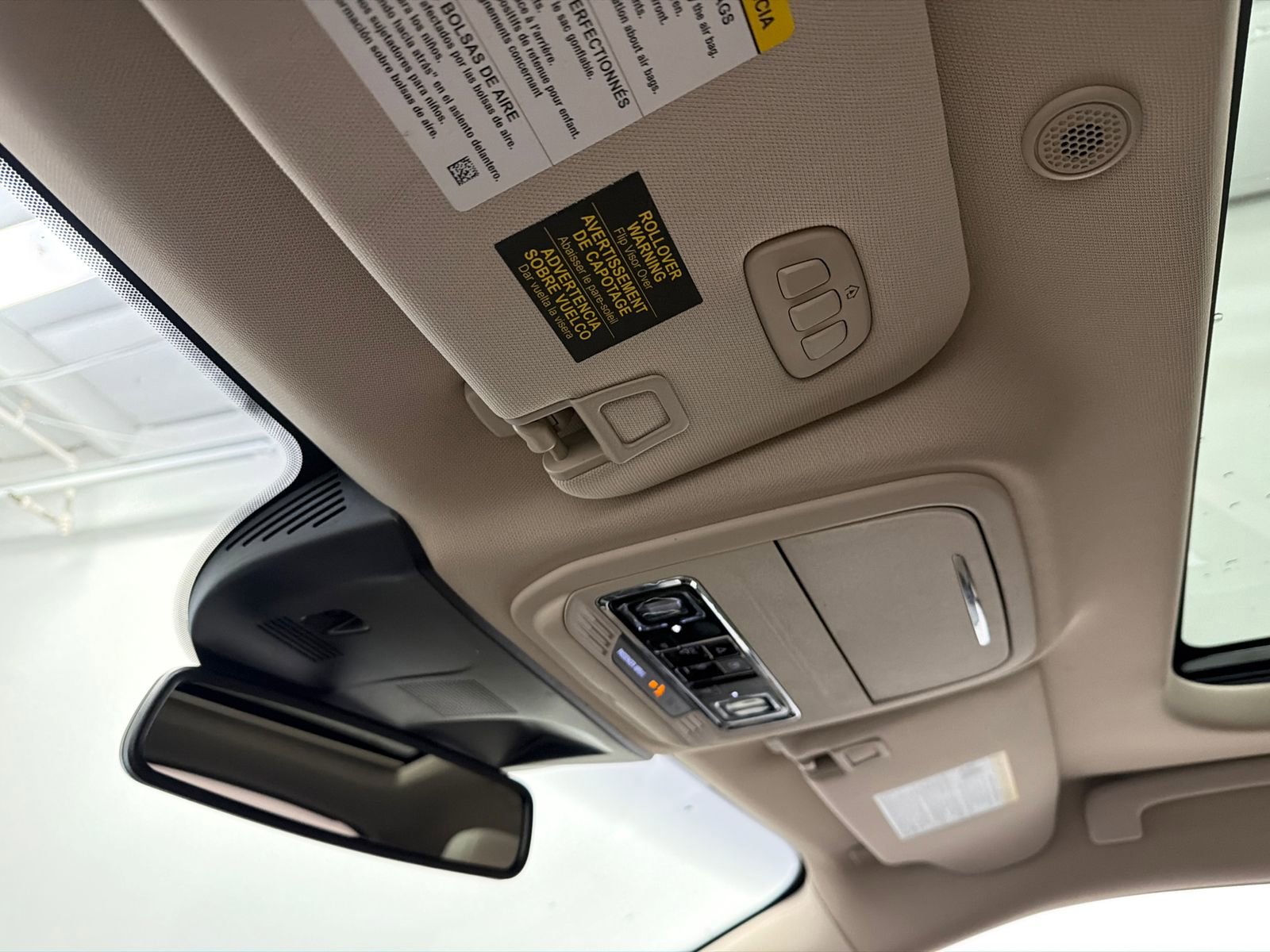 Used 2022 Lincoln Corsair AWD w/ Premium Package image 31