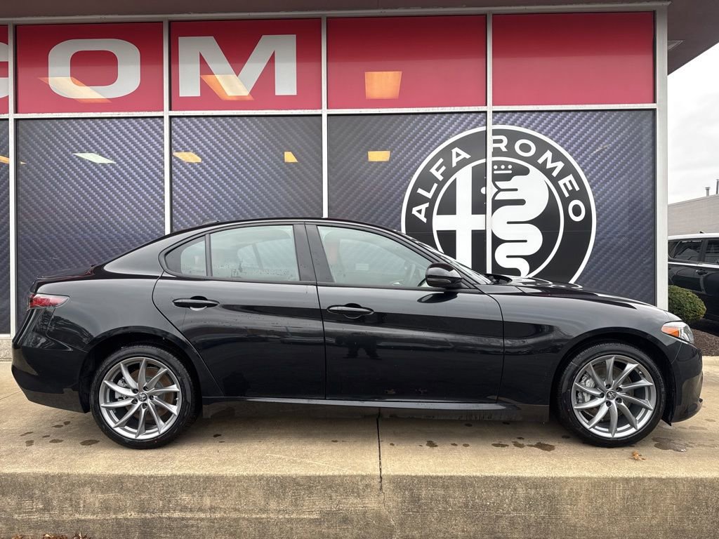New 2026 Alfa Romeo Giulia AWD image 2