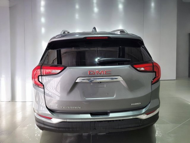 Used 2021 GMC Terrain SLT image 17