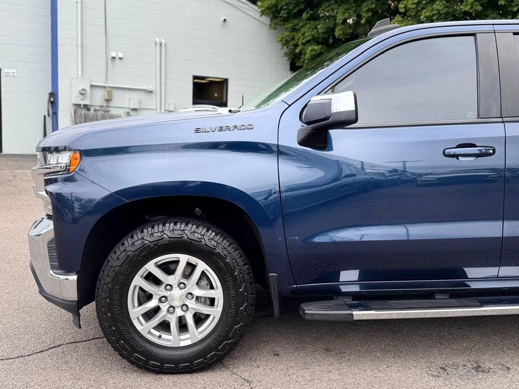 Used 2019 Chevrolet Silverado 1500 LT w/ All-Star Edition AWD/4WD image 10