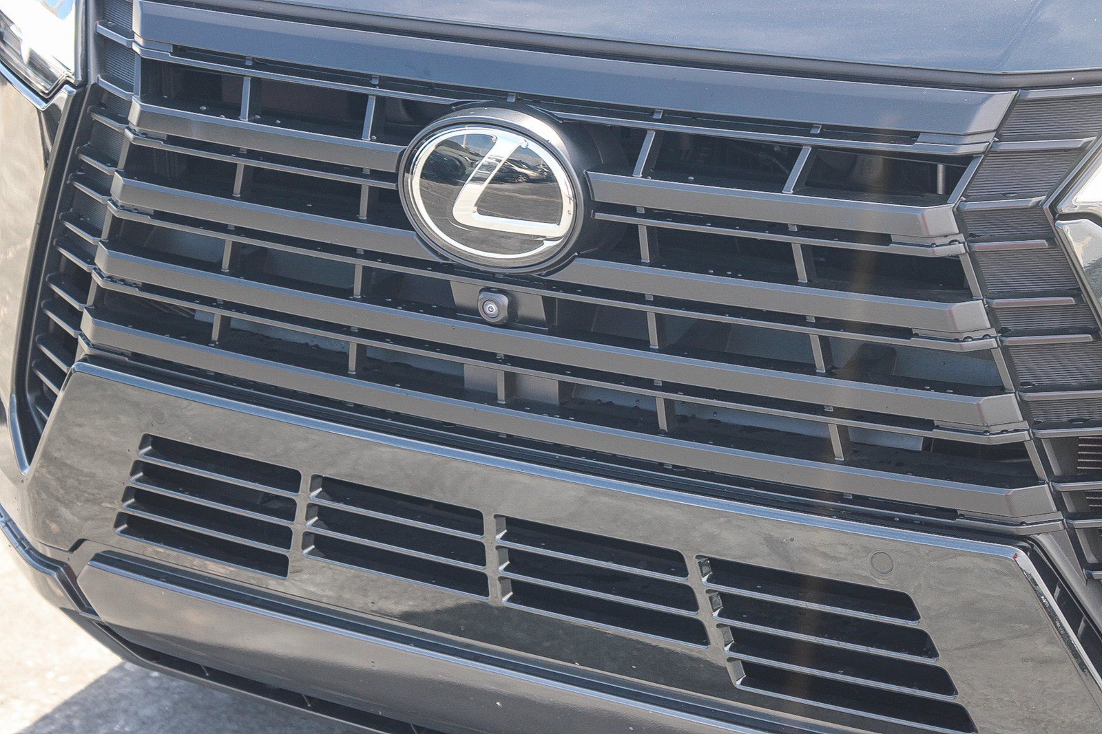 Used 2024 Lexus GX 550 w/ Cold Area Package AWD/4WD image 6