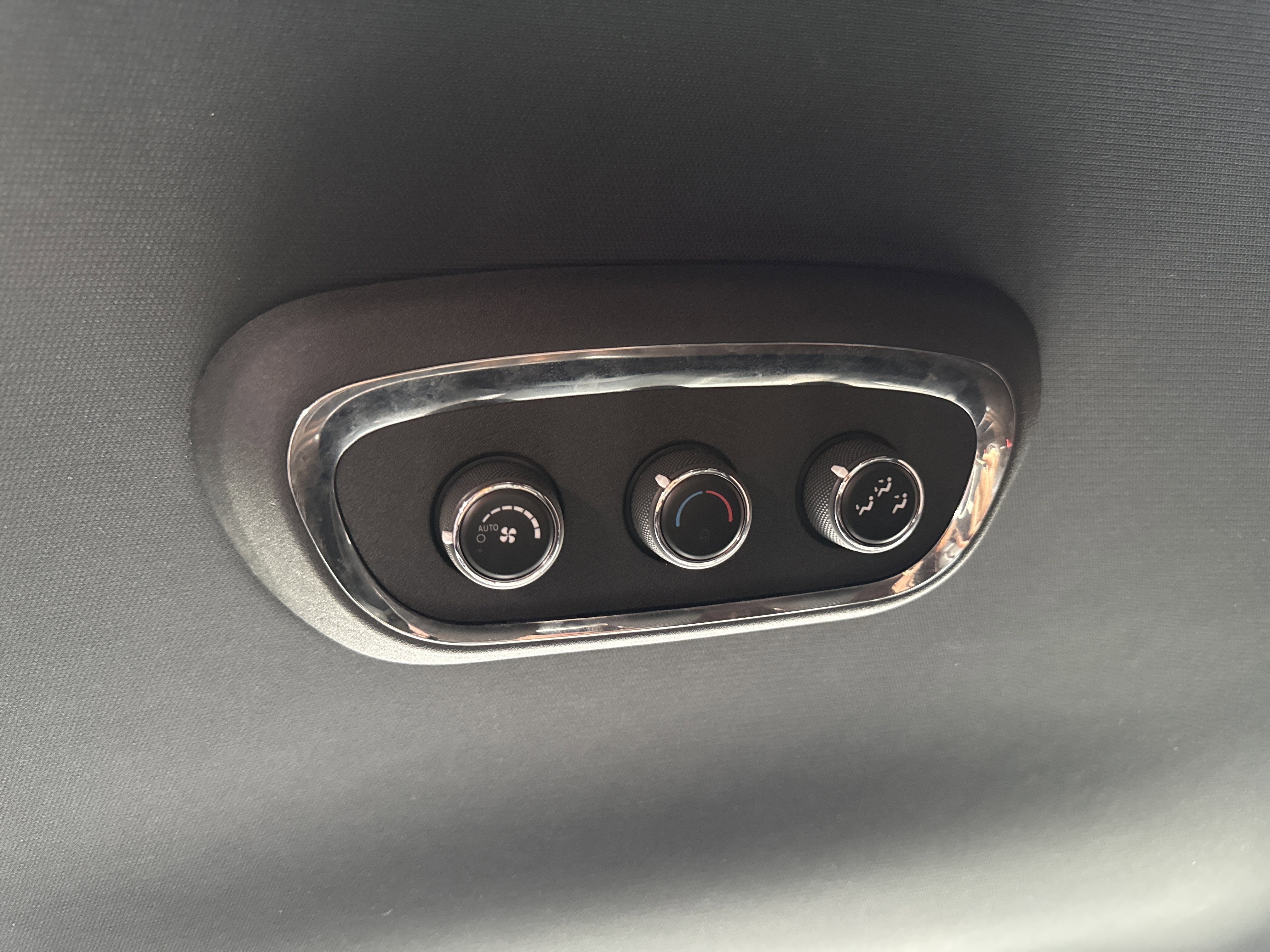 Used 2019 Dodge Durango GT image 23