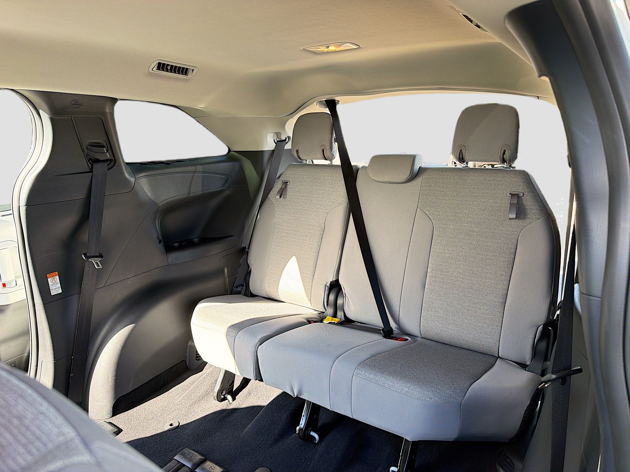 Certified 2026 Toyota Sienna LE FWD image 7