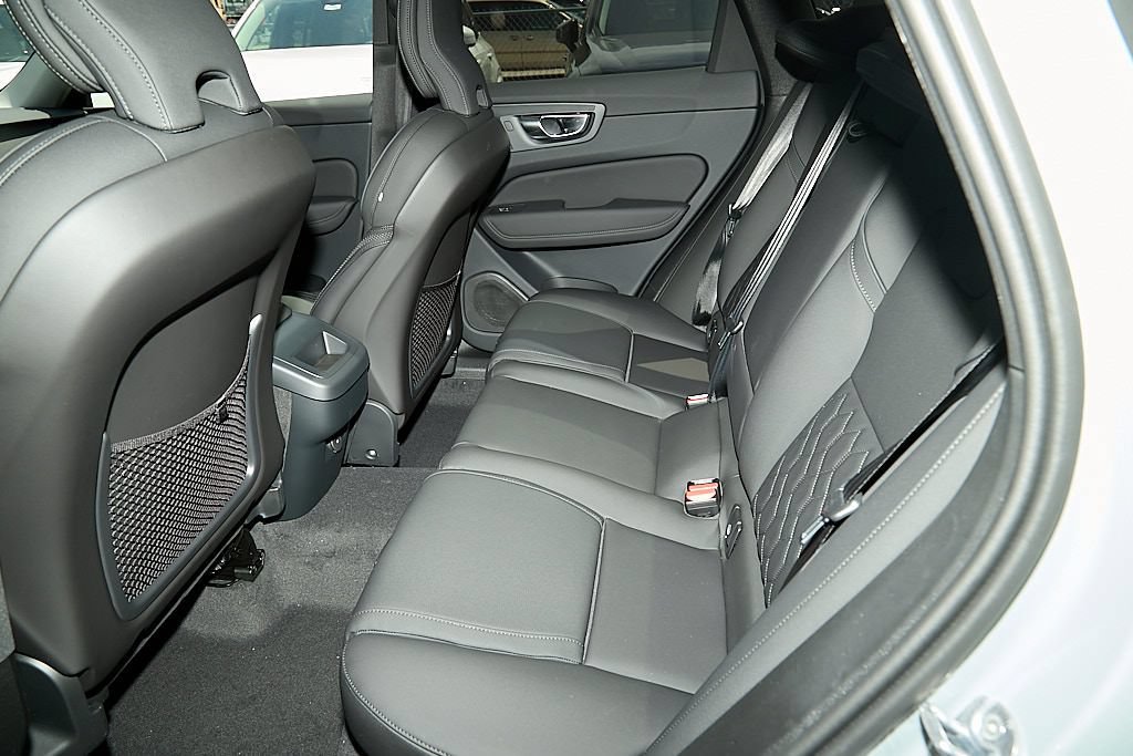 New 2026 Volvo XC60 B5 Plus w/ Climate Package PRO AWD/4WD image 20