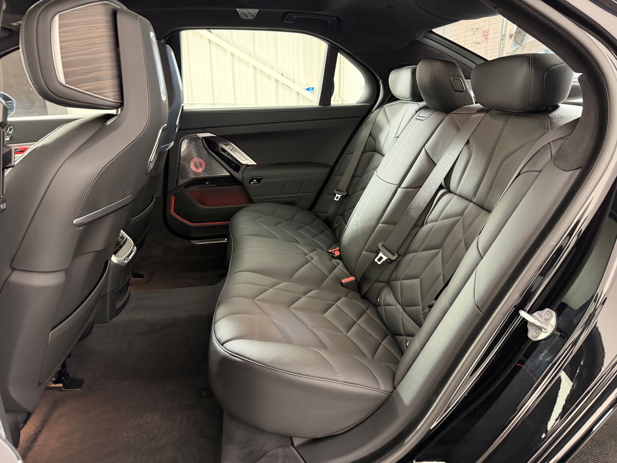 Used 2024 BMW 760i xDrive 760i xDrive image 13