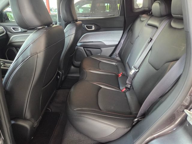 Used 2023 Jeep Compass Latitude AWD/4WD image 6