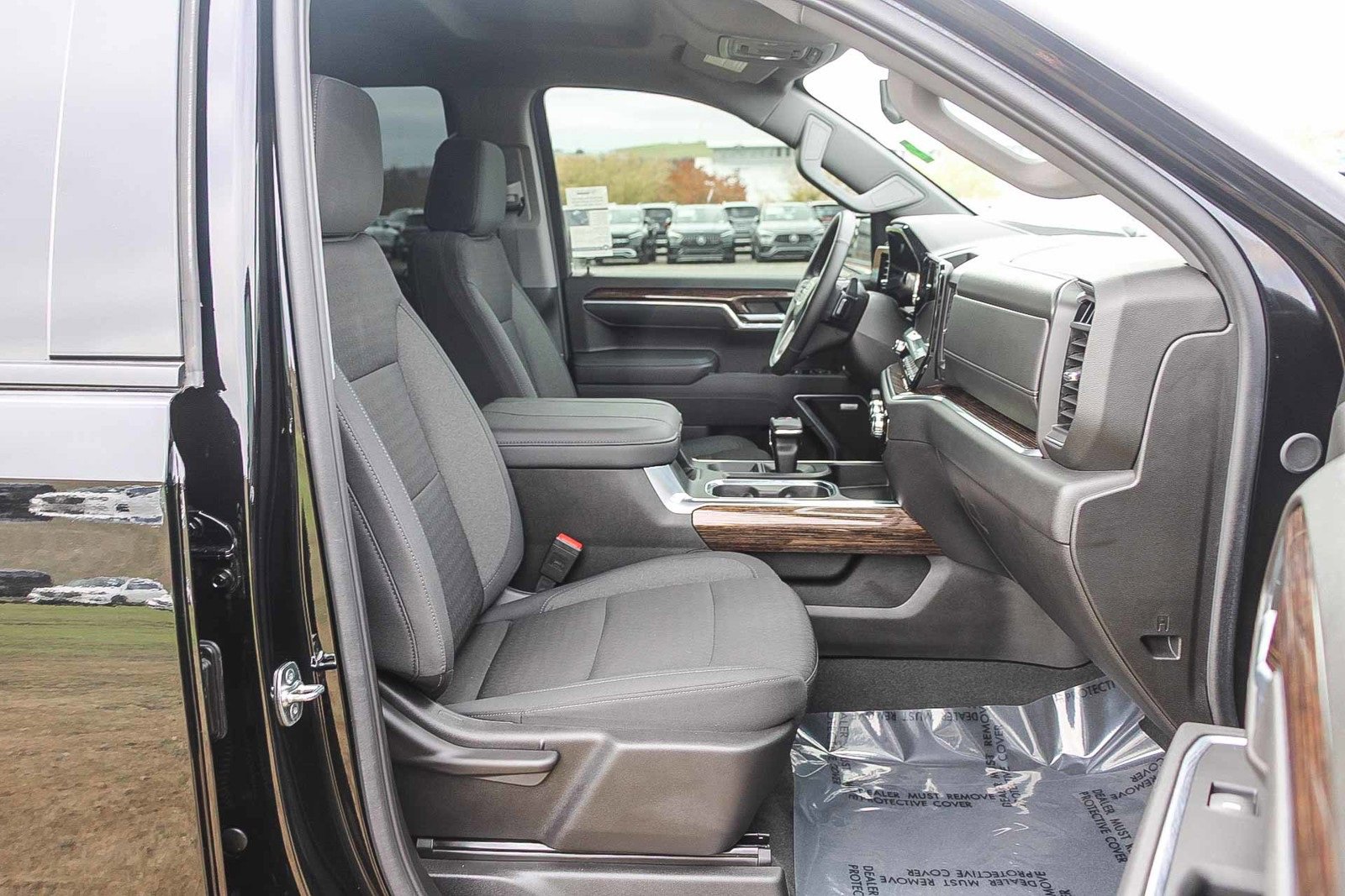 Used 2025 GMC Sierra 1500 Elevation w/ Preferred Package image 16