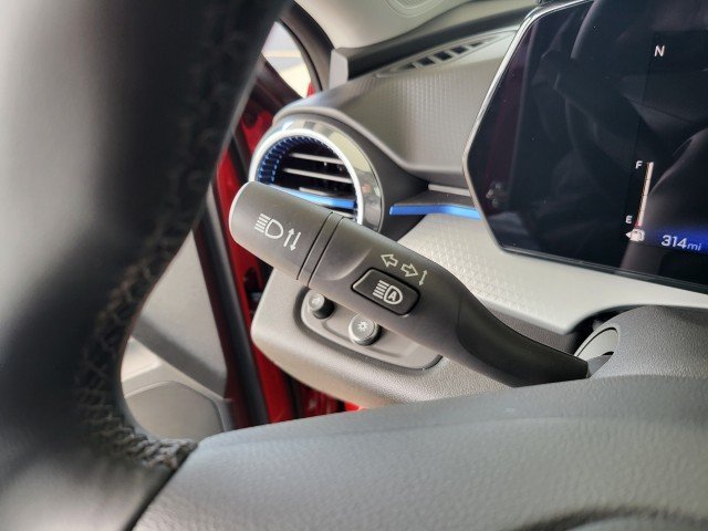 New 2026 Chevrolet Trax LT w/ Driver Confidence Package FWD image 18