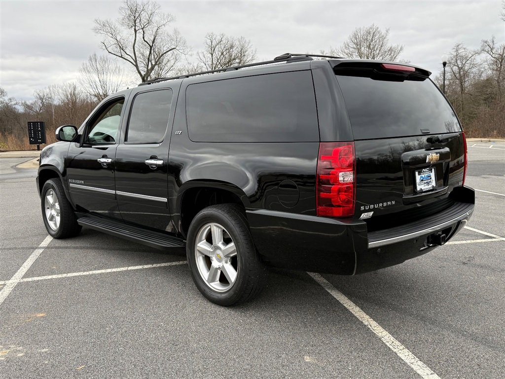 Used 2011 Chevrolet Suburban LTZ image 3