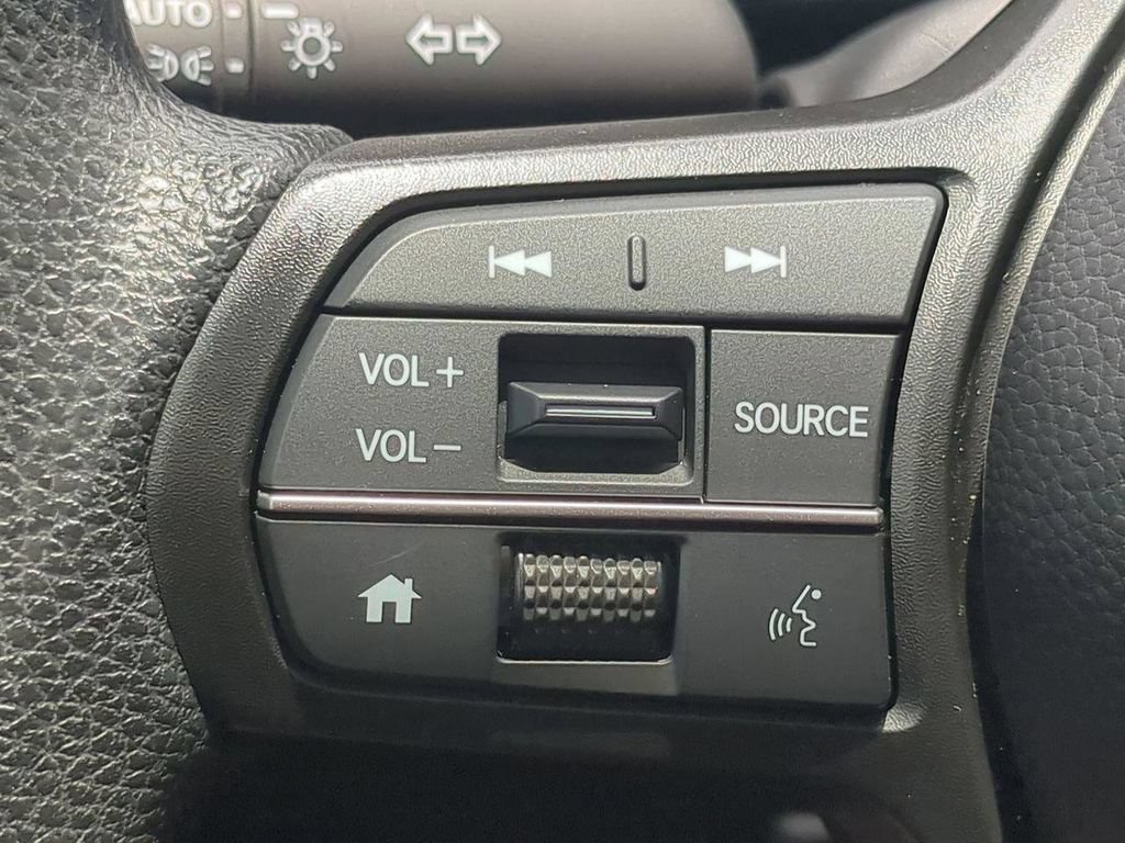 Certified 2025 Honda CR-V EX image 22