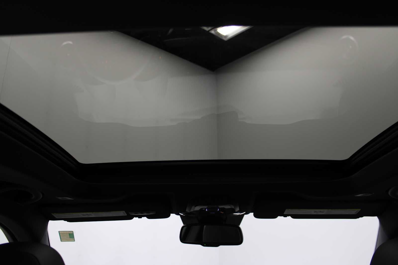 Used 2022 Alfa Romeo Stelvio Ti w/ Active Assist Plus Package image 18