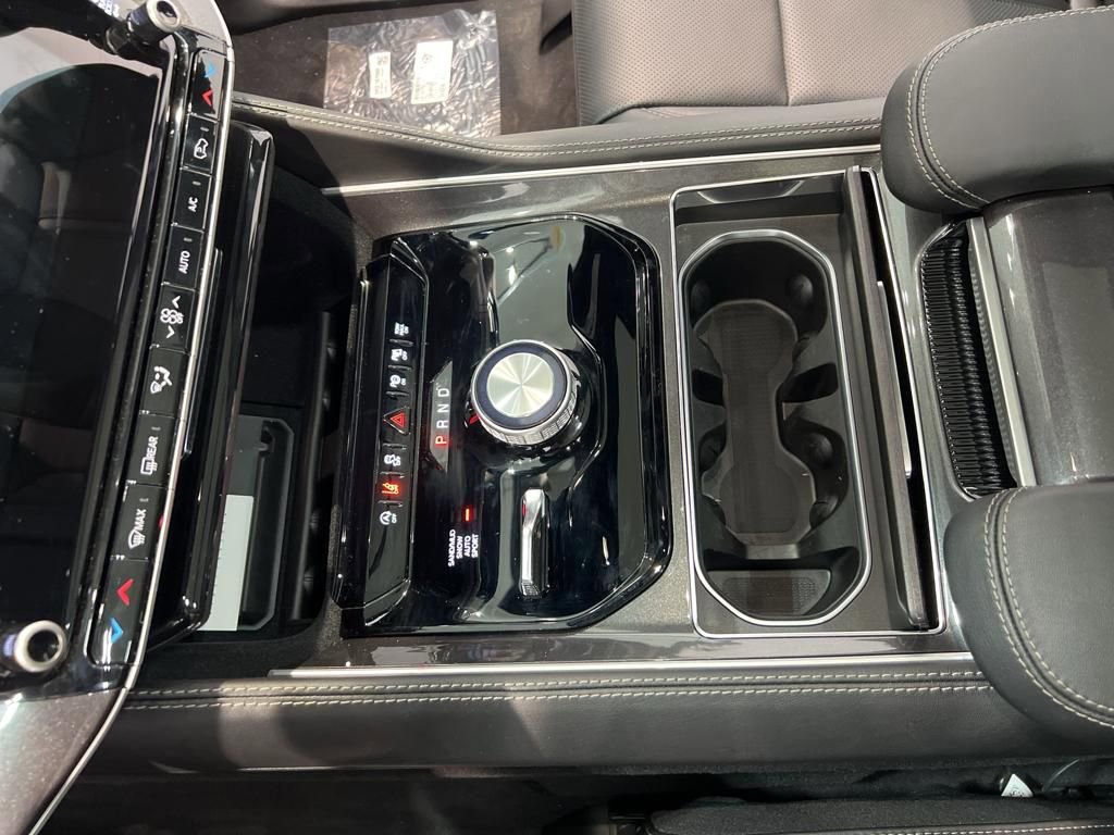 New 2024 Jeep Wagoneer 4WD w/ Premium Group I image 21