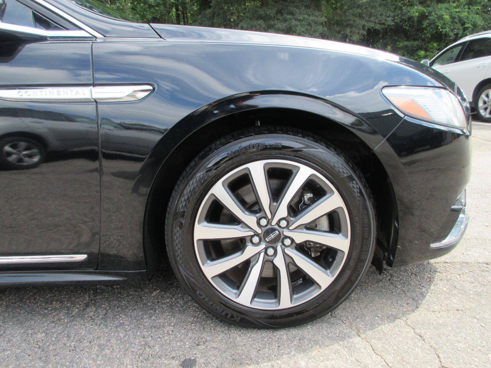 Used 2018 Lincoln Continental AWD w/ Equipment Group 500A image 21