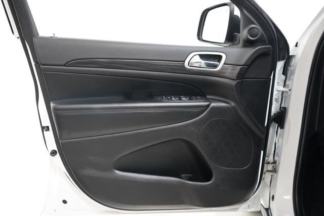 Used 2022 Jeep Grand Cherokee Laredo X image 19