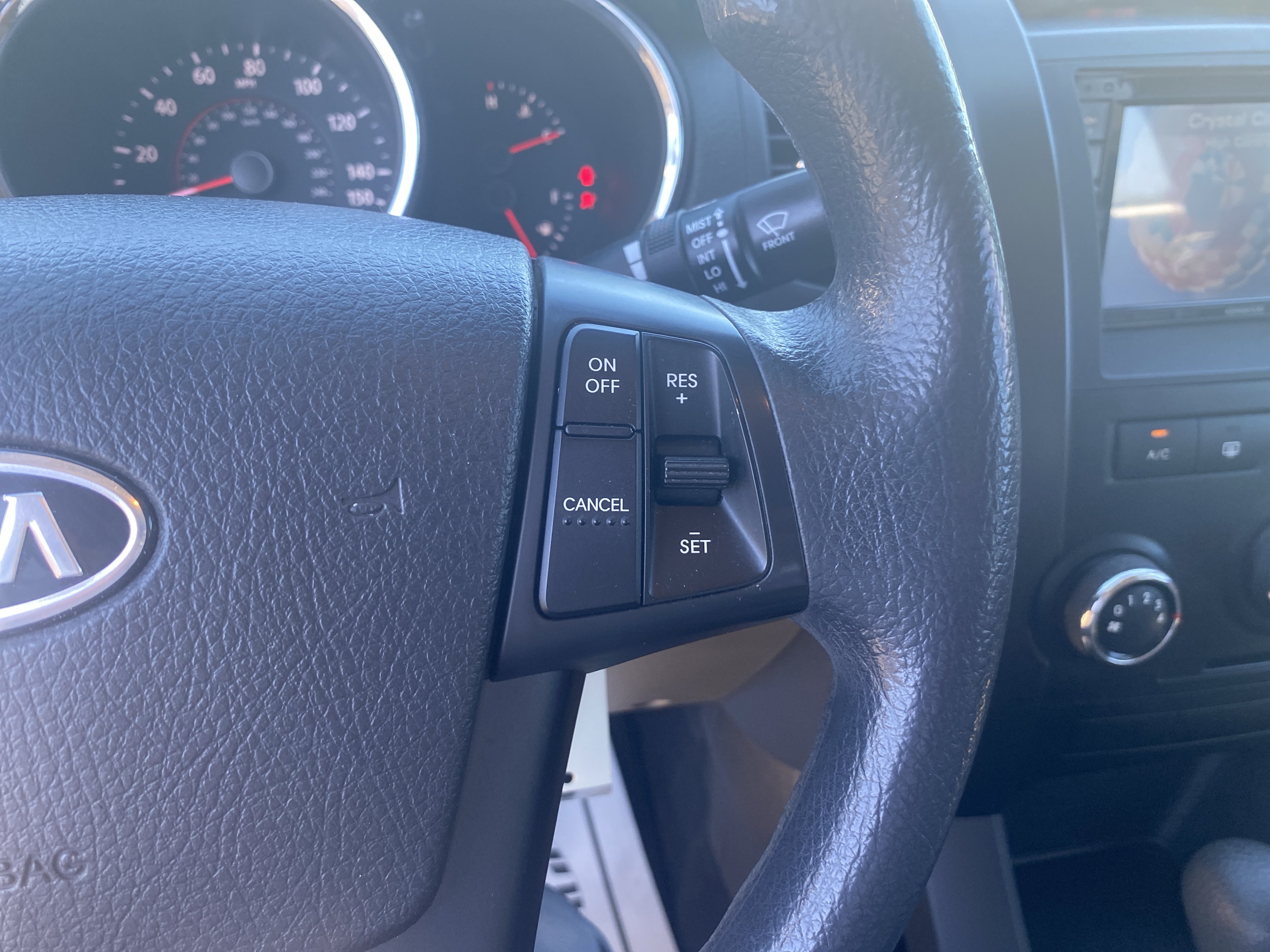 Used 2011 Kia Sorento 2WD image 12
